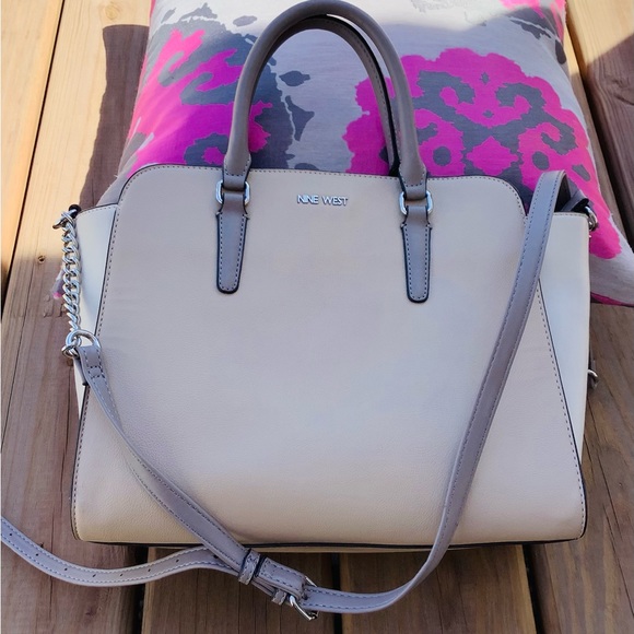 ELEGANT NINE WEST TOTE BAG 🌷🌷 - Picture 1 of 14